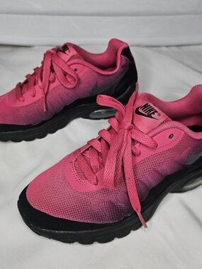 Girls Nike Air Max Invigor GS Black Watermelon Pink Sneakers Shoes Size 3.5Y